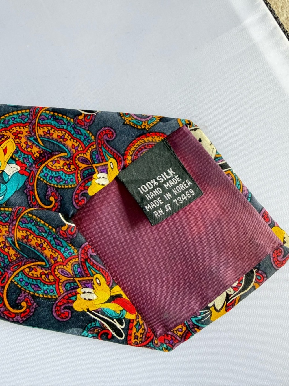 Vintage Disney Mickey & Friends Paisley Print Neck Tie 100% Silk Pluto Goofy - Picture 4 of 10